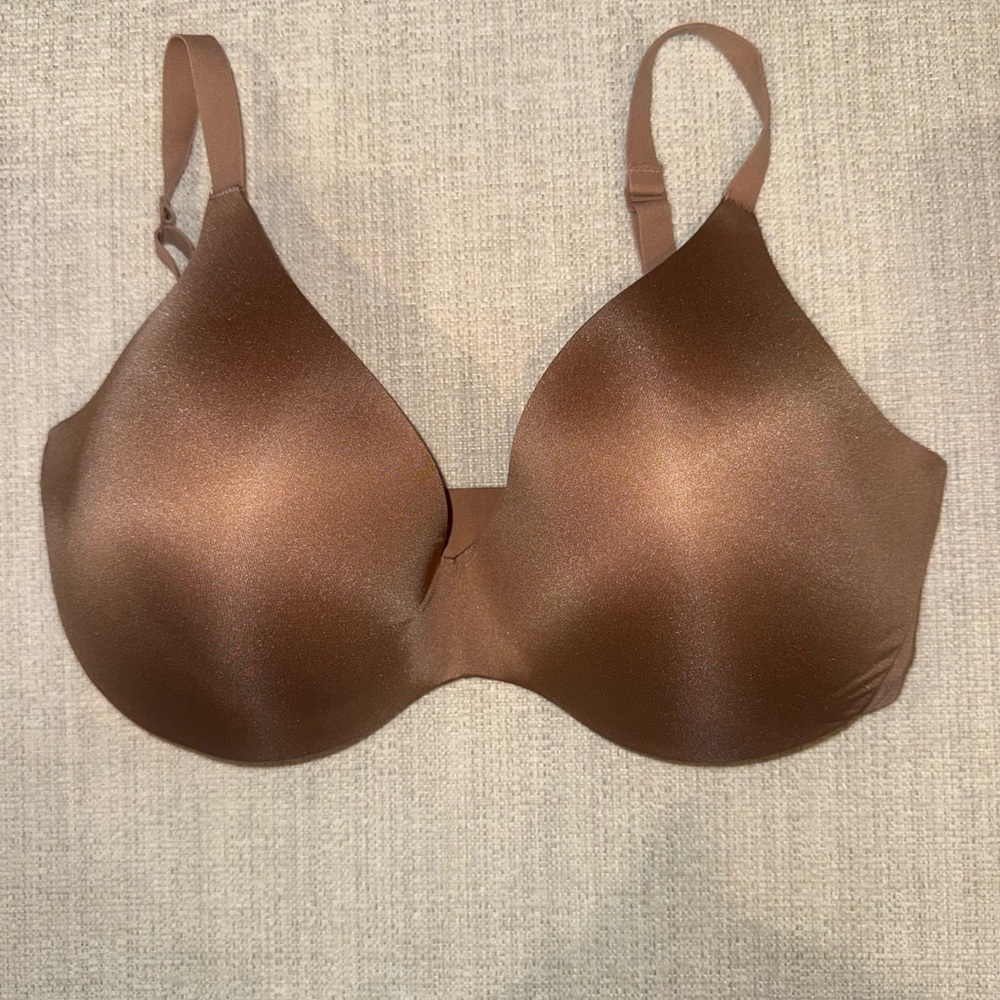 SKIMS Wireless Form Push Up Plunge Bra